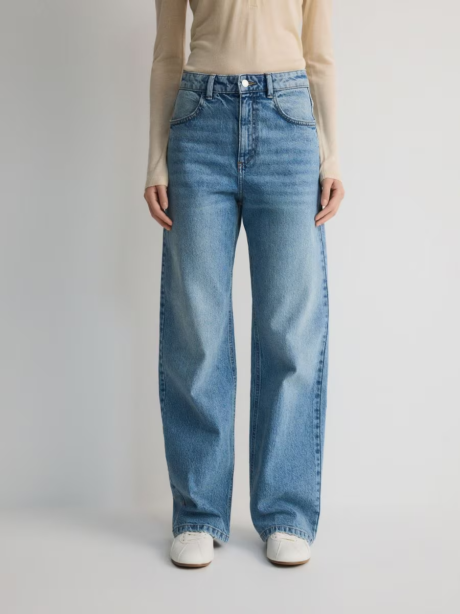 Wide-leg jeans